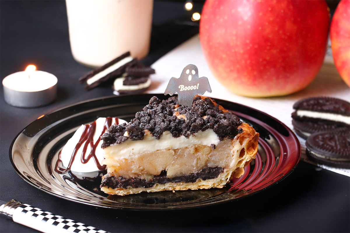 ハロウィン気分を盛り上げる新商品『クッキー&クリームアップルパイ』
